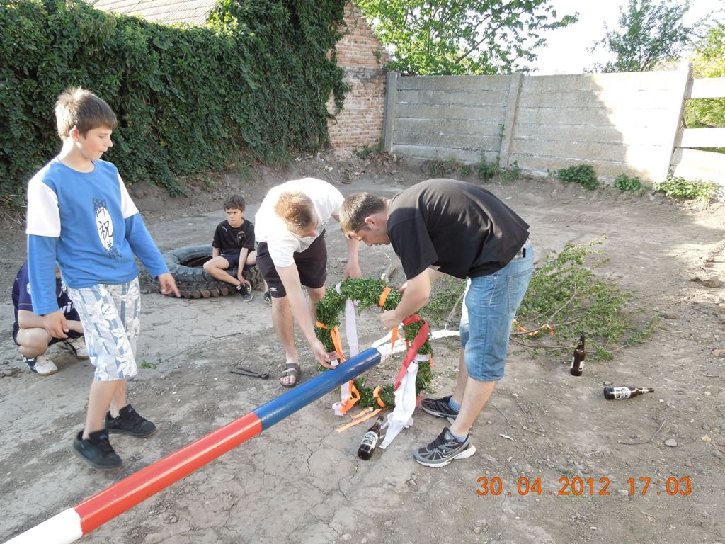 Fotogaléria Stavanie mája 2012 (10) Stavanie mája 2012